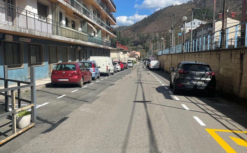 El Consistorio crea nuevas plazas de aparcamiento en Toletxe kalea